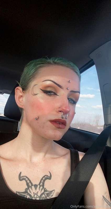 Didn’t my makeup look so good yesterday babe?