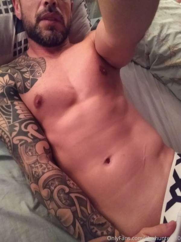 In bed waiting for some wild sex 😏🔥🔥Do you want to join in? ..