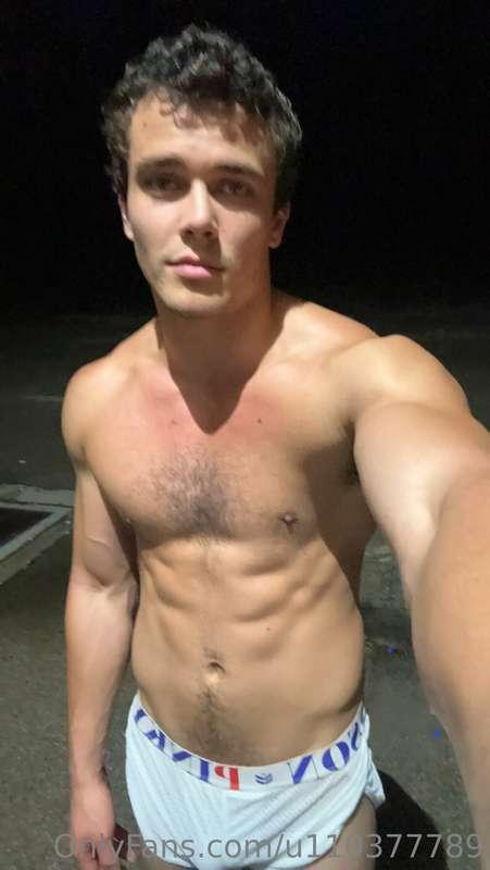 connorbottoms image #1