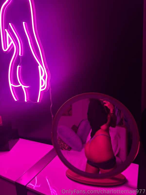 let me turn that light into reality😜🍑