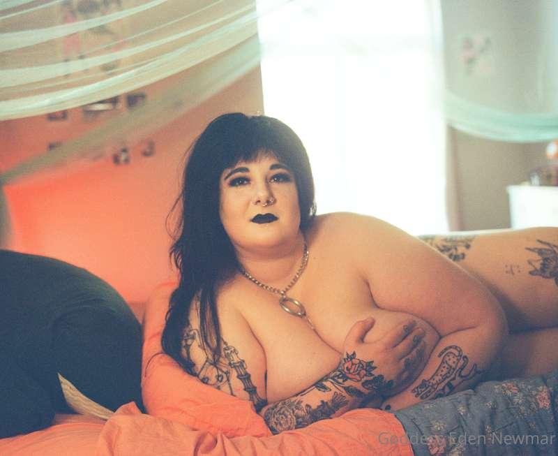 The face of a woman who spent 3 hours masturbaiting today.
