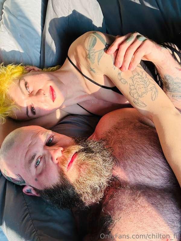 Check your DMs for this raw dog fucking video