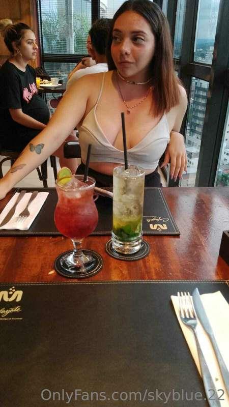 🔥Two drinks a Girls💋🥂
Would you like to be my weekend date?❤..