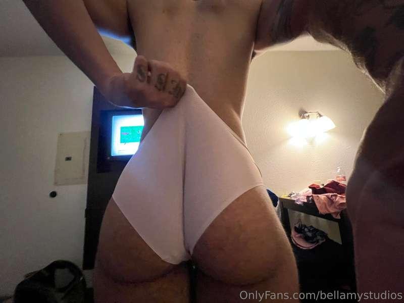 wedgie 😋uncensored photos —and full length videos here: @ron..