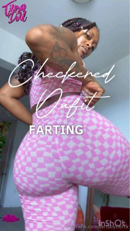 A Nice LONG clip of Me Farting in My Fav Checkered Outfit.....