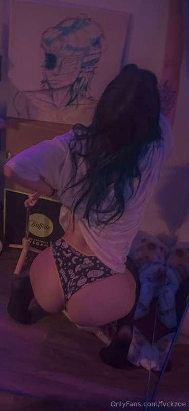 testing to see how i will kneel down for u 😘