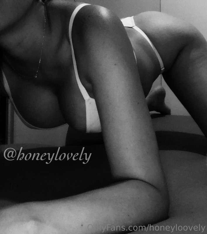 Touch meeee, kiss meee 🔥🔥