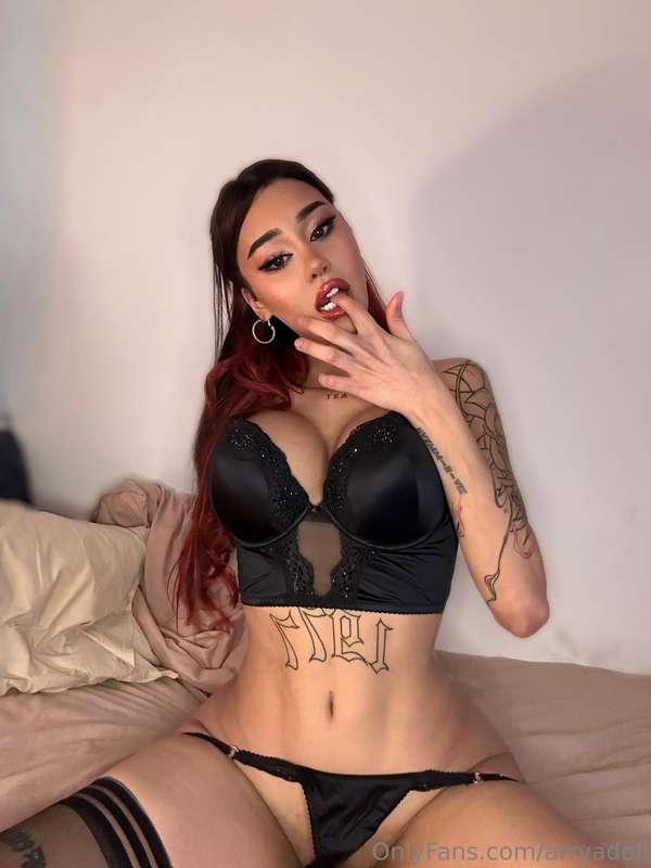 𝗪𝗵𝗶𝗰𝗵 𝗱𝗼 𝘆𝗼𝘂 𝗽𝗿𝗲𝗳𝗲𝗿? (obligatory answer 🤭)
𝗙𝗼𝗿 𝗕𝗹𝗮𝗰𝗸 : 𝗖𝗼𝗺𝗺𝗲..