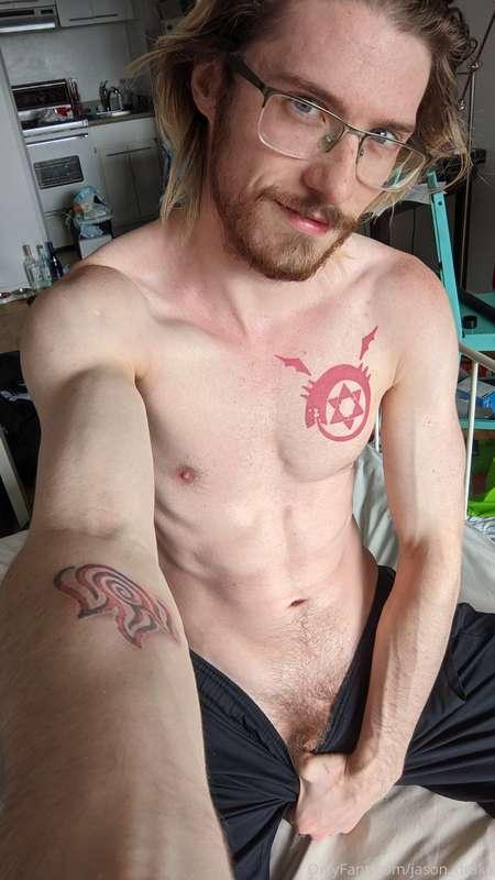 Cum join me tonight at 8pm EST for my very first live! Play ..