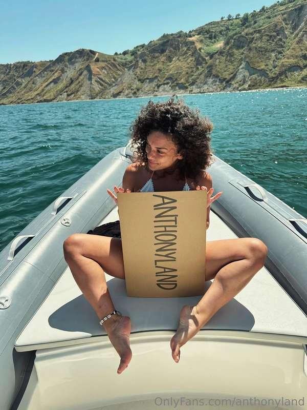 Anthonyland è il luogo in cui ogni donna si sente libera e f..