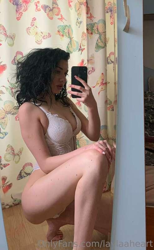 Mirror, mirror on the wall, who is the prettiest of them all..