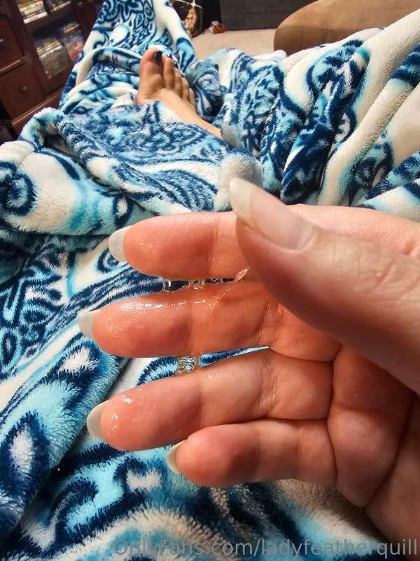 ladyfeatherquill image #2