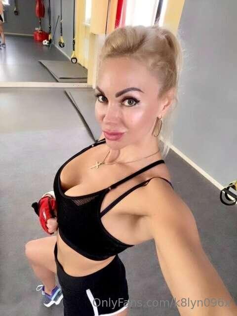 Slutty barbie wants to play👅💦😜 @atomicbloonde don’t keep her..