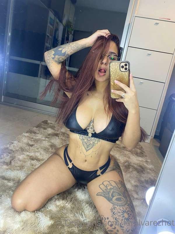 Me gusta mucho mi onda niña mala 😏😈.
•
Los pequeños azotes, ..