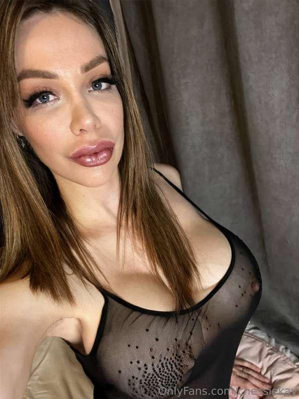 I’m catching up on filthy videos for you tomorrow! So here’s..