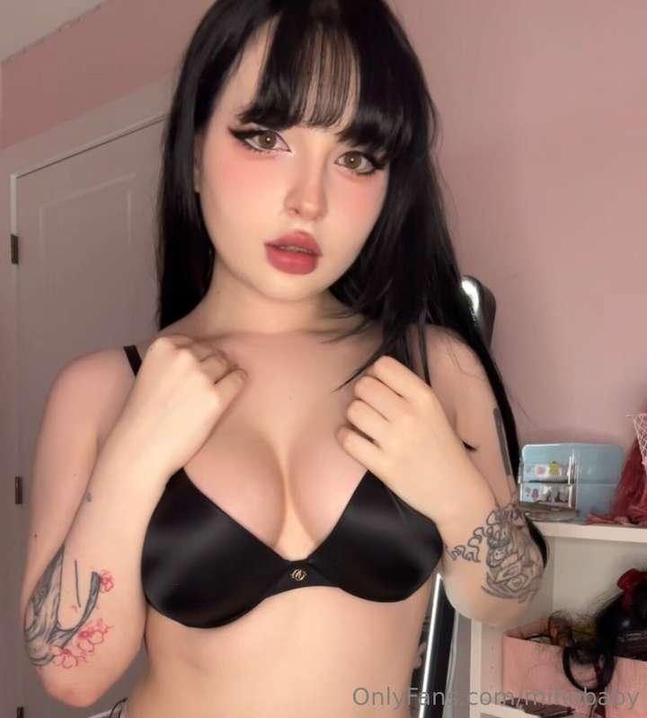Can I dress up for you? 💦 I want to make you custom content,..