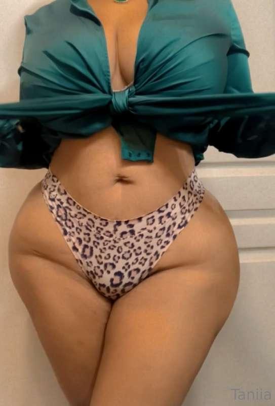 🚨HALF OFF🚨 Little leopard thong tease 😈🤤
