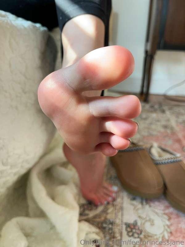 Good morning foot gooners. Have you been enjoying my profile..
