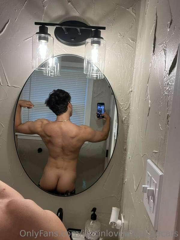 Wake up and see this wyd?🍑