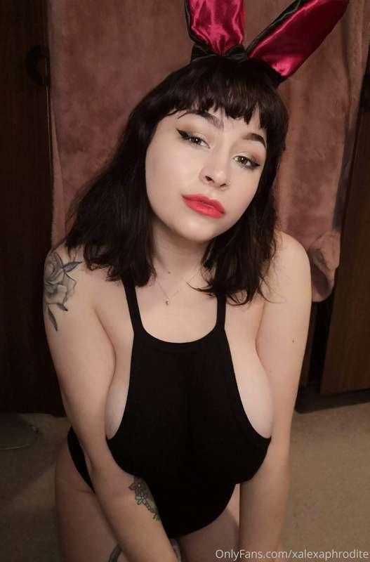 Have you ever had a sex dream about me? 😳 tell me in my dms…