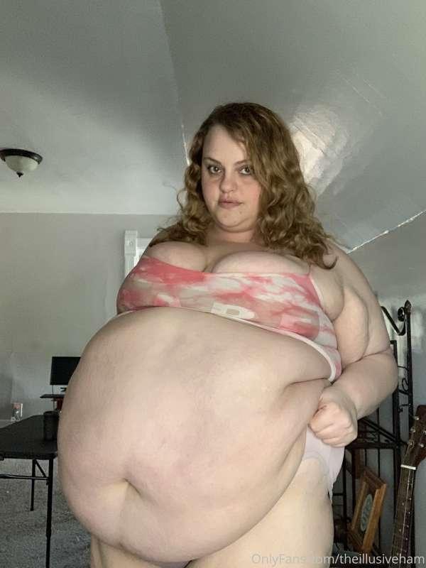 My belly busted my panties 😳