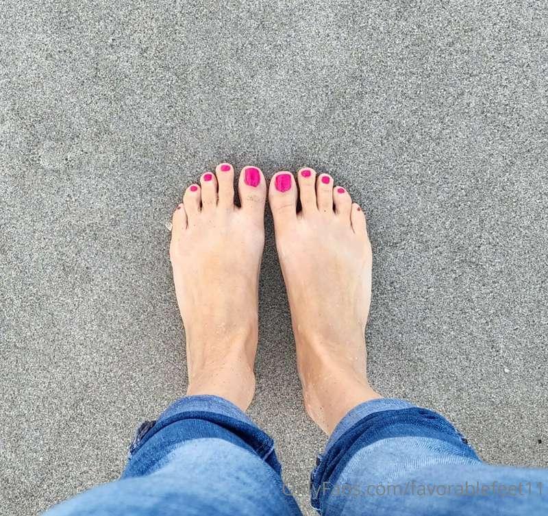 Do you love beach feet? 😊