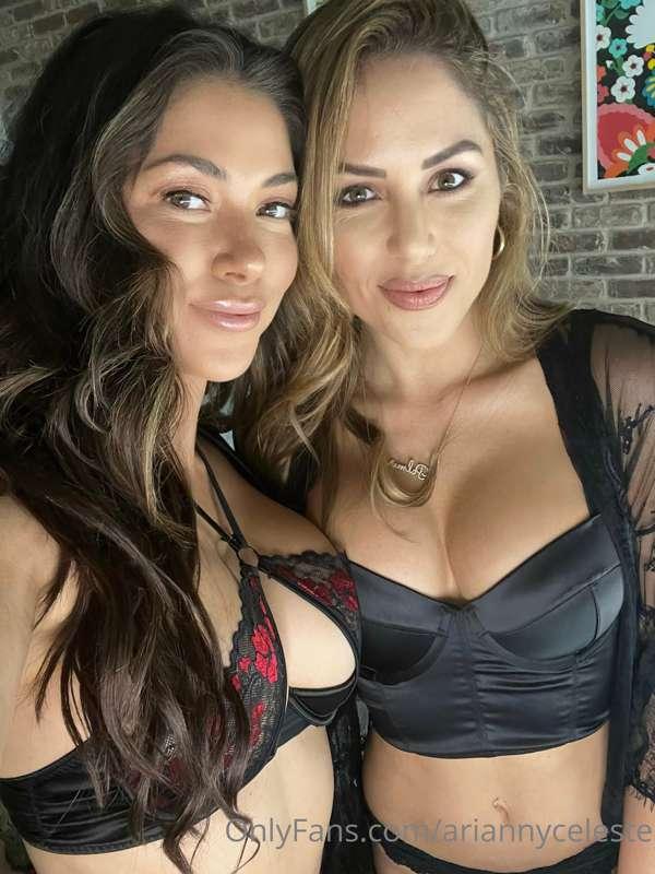 **Shooting content with @brittneypalmer2 📸📸📸 then going live..