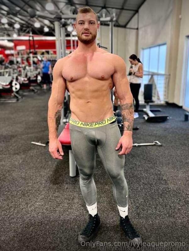@shreds_jWelcome stranger, Just a student who has too much c..