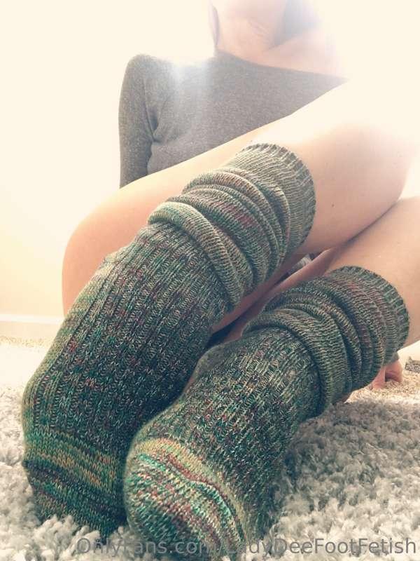 Who's a fan of the slouchy socks?