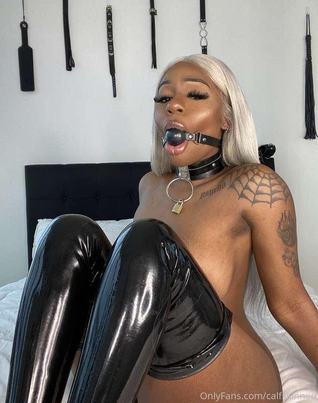 Replying to all messages tonight 🖤