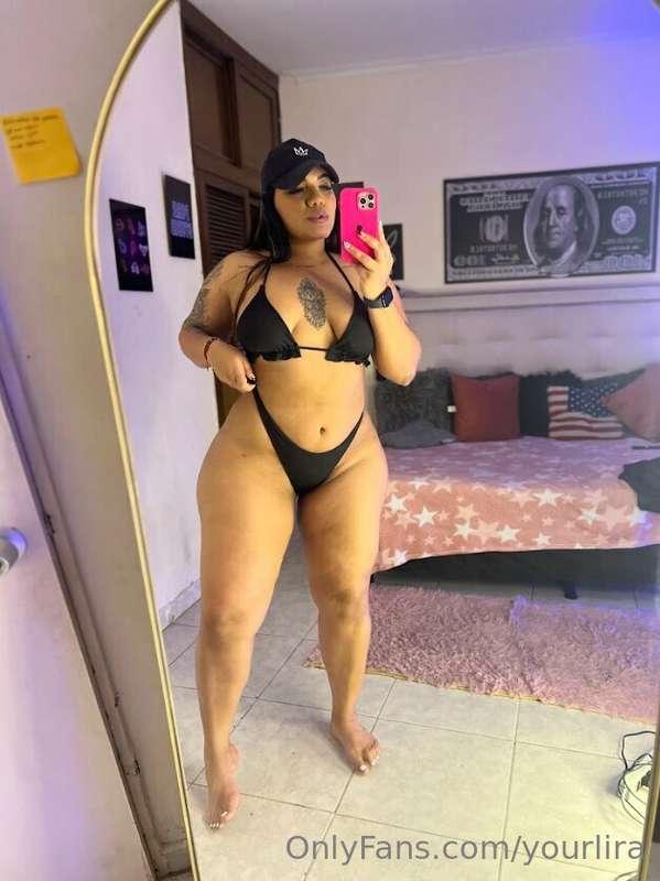The most beautiful thing a woman can wear is confidence 💯✨