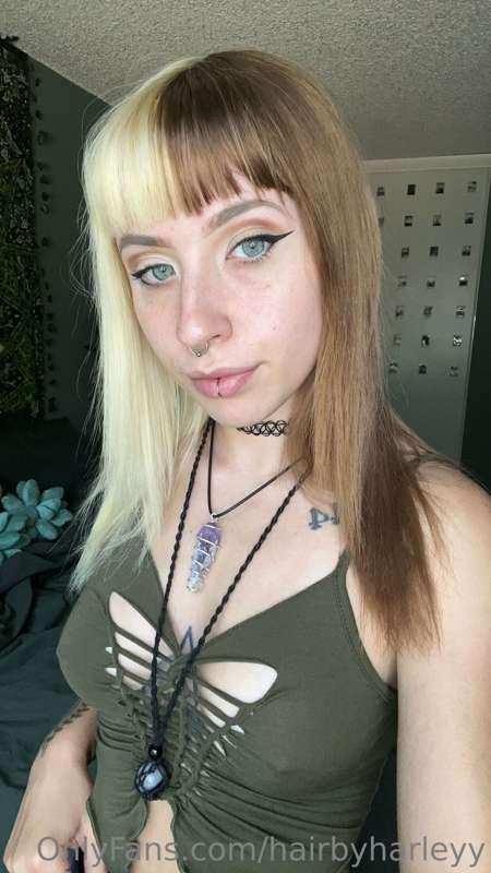 Let’s chat baby! Check your DM’s 😘
