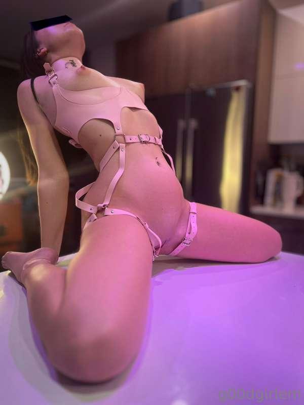 describe my body in a word or a sentence