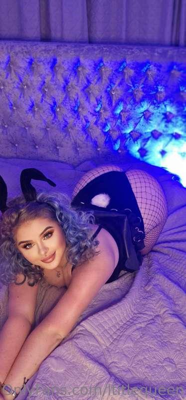 Daddy bend me over and push my down
