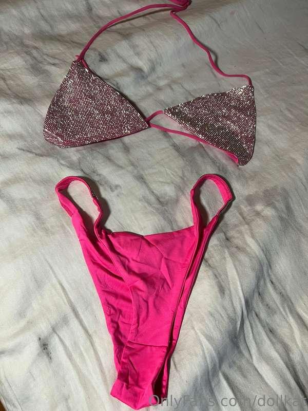 About to take my sudsy bubbly shower in my new pink string b..