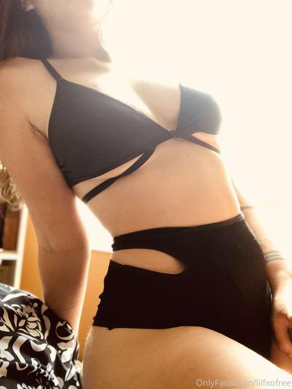 wanna lay in the sun with me?