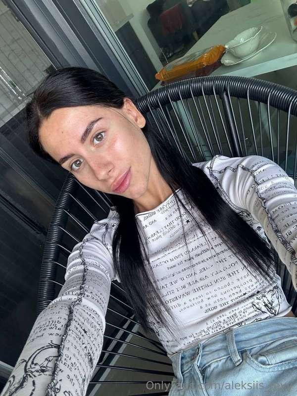 missing you...waiting for you in my DM💋
