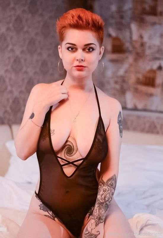 I want to be your naughty girl today🔥😈