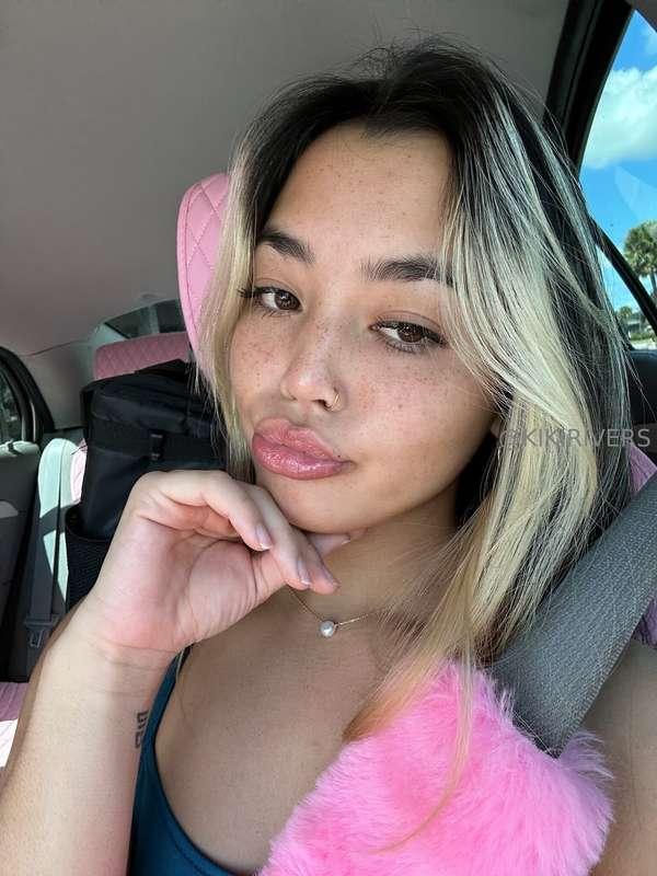 i wope up today thinking about the cock i wanna suck.
