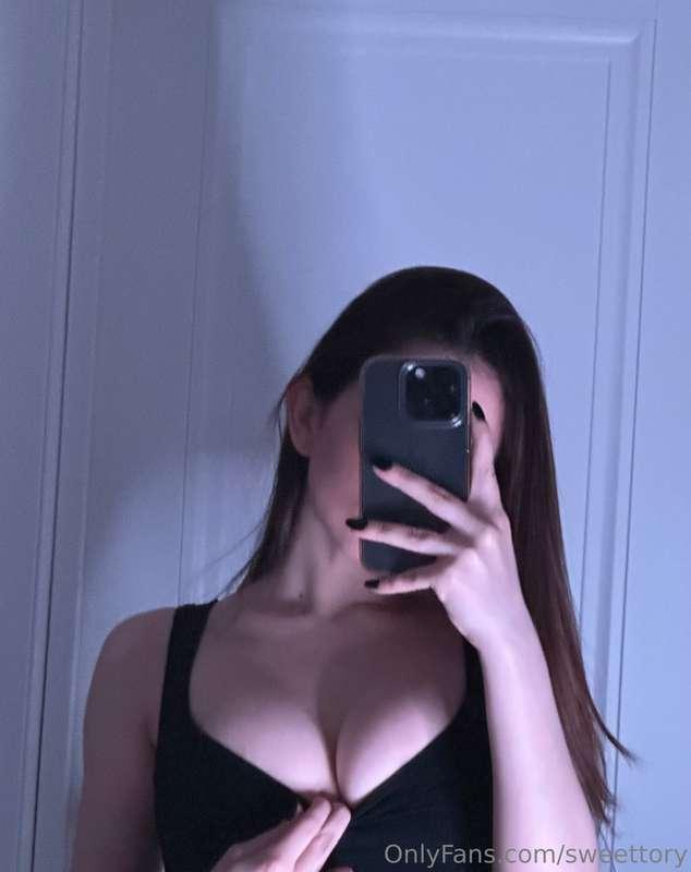 I think this shirt suits me💅🏻