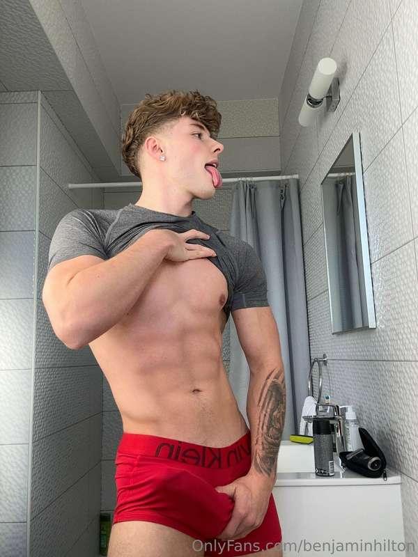 benjaminhilton image #0