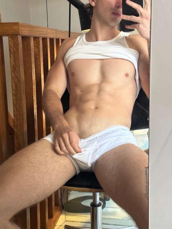 uronlyhotguy image #0