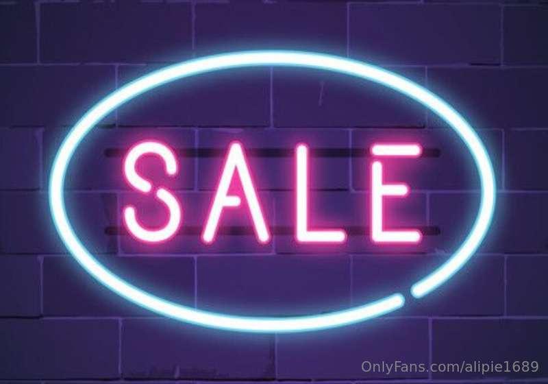 My naughty nude site is 30% OFF right now! @alipie1689subscr..