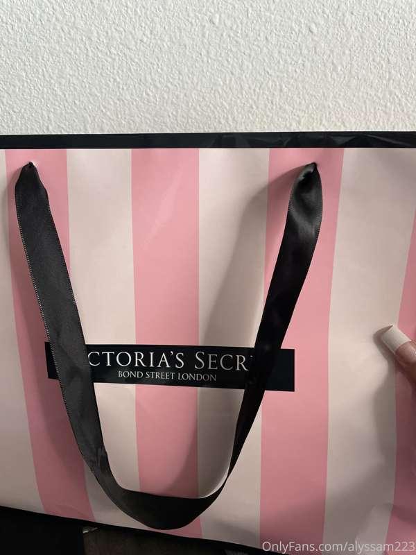 Sending out a try on video later for purchase of all of my n..