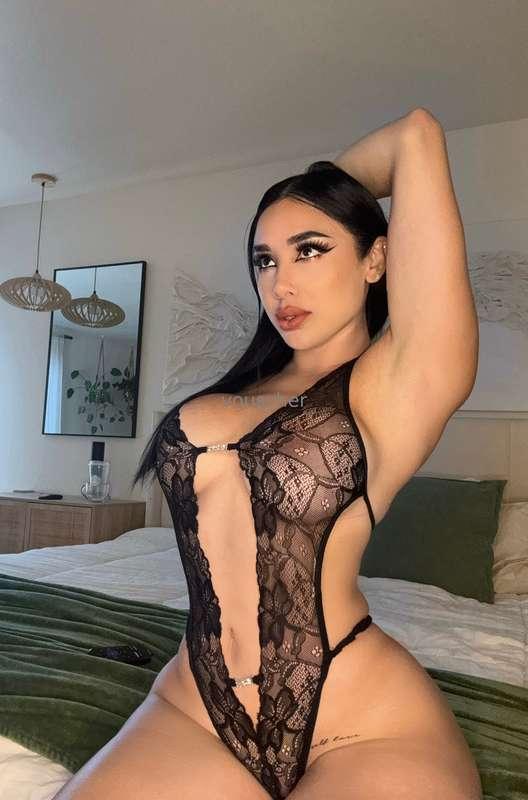 Tell your gf you have a hot date tonight 😮‍💨