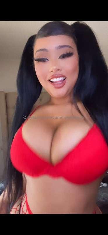 This video is on @fiyamaiahx now! Posting more tonight! Shou..