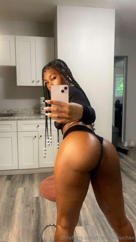 Can’t you tell it’s soft🤭🍑