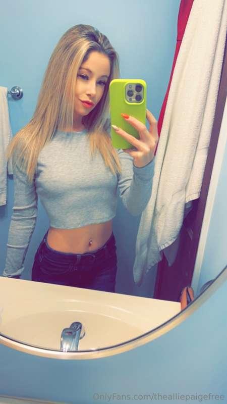my nudes are hotter than my selfies 😝😉