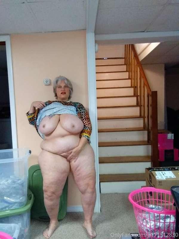 I want you to put that big hard dick inside my wet pussy