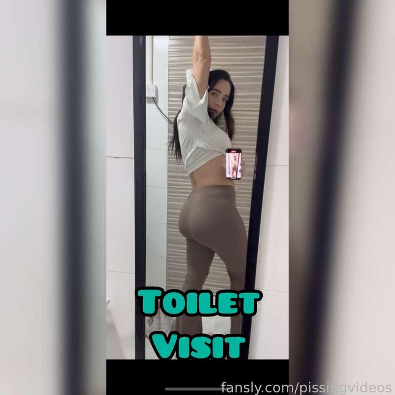 Talking to you on the work toilet 🚽 
#pee #piss #toilet #bathroom #pissing #peeing